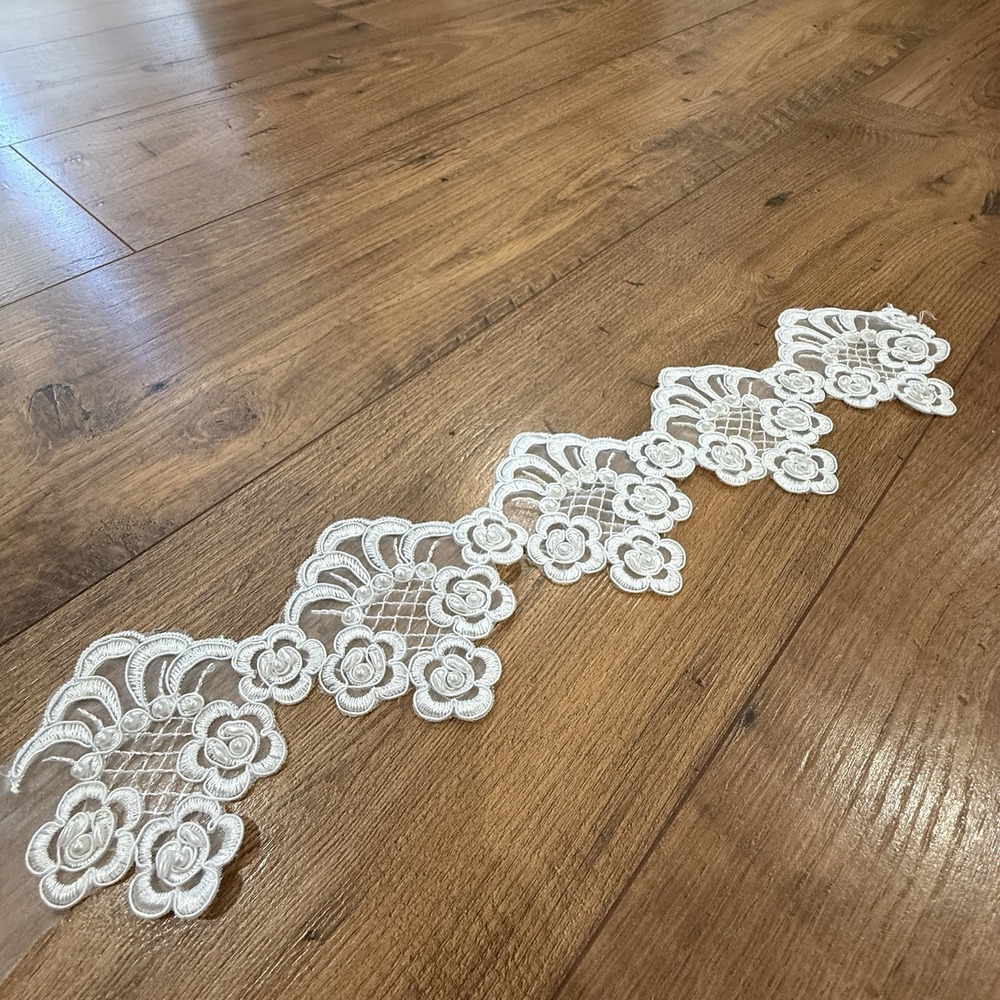 Applique White Flower Lace Pearl Trim Embroidered Sewing Lace Sew Pearls 16.5" - Picture 2 of 3